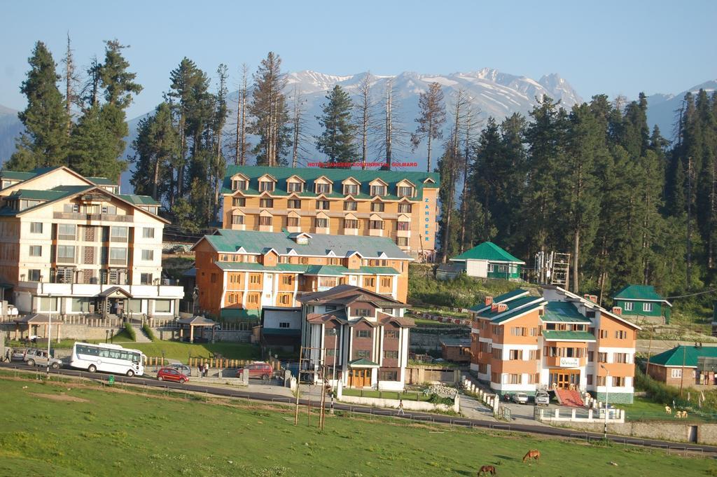 Hotel Zahgeer Continental Gulmarg Exterior foto