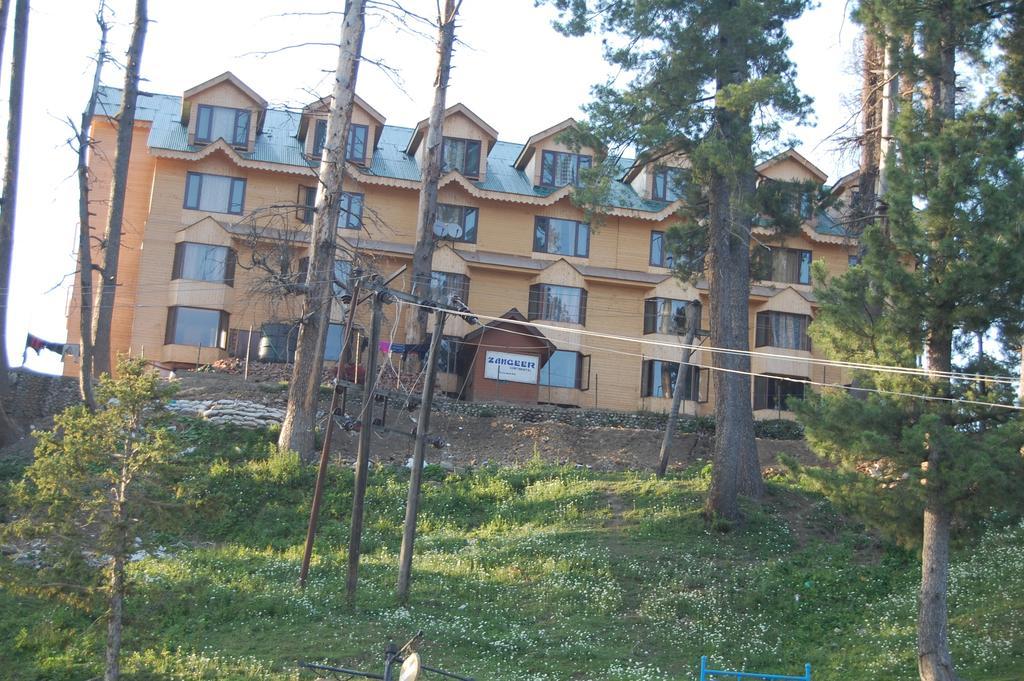 Hotel Zahgeer Continental Gulmarg Zimmer foto